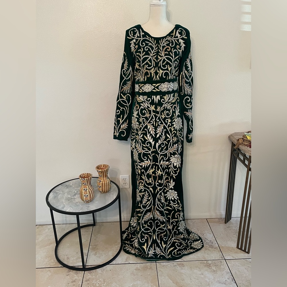 Gorgeous heavily hand applied beaded dark green velvet kaftan/kuftan/thobe dress